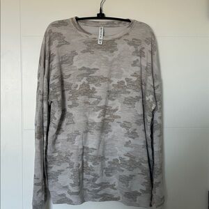 Athleta Gray Long Sleeve Camo
